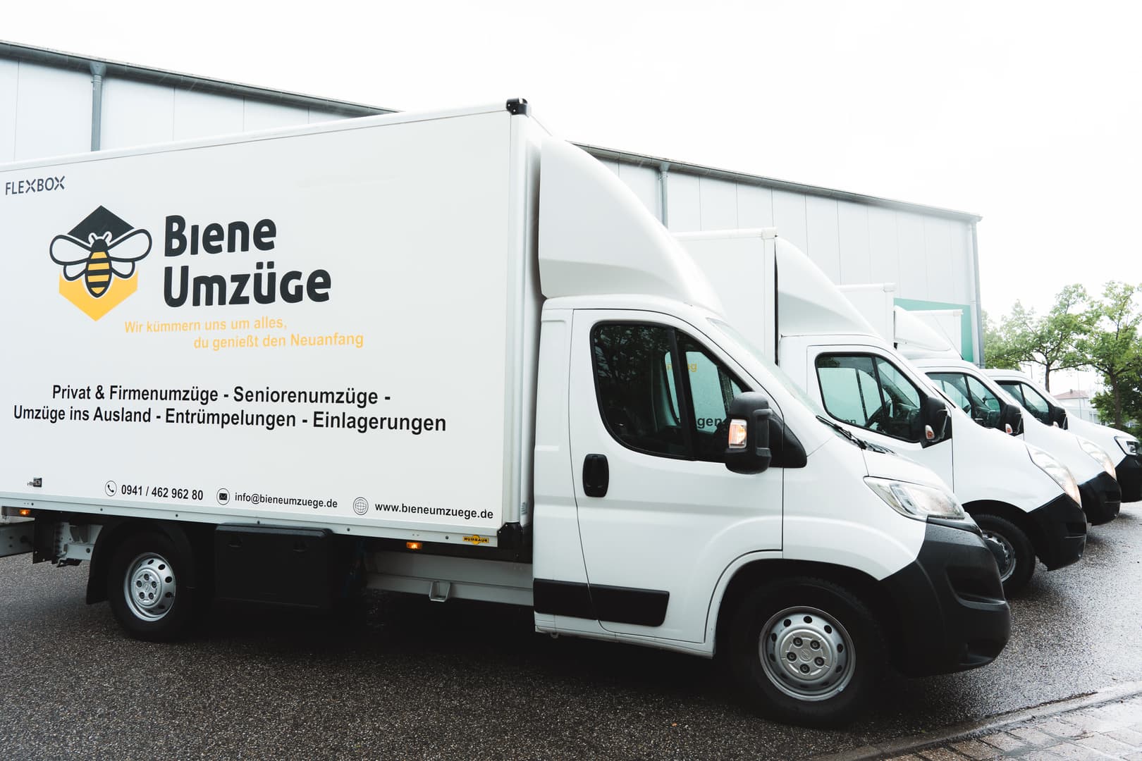 Umzugs-LKW von Biene Umzüge mit Firmenbranding